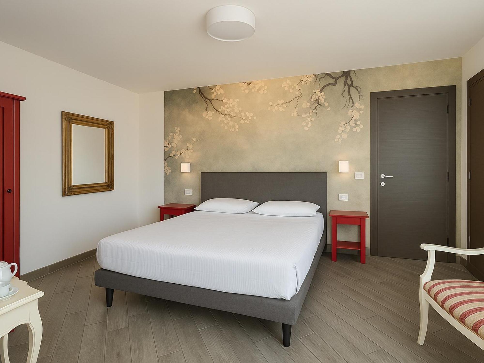 Relais Al Porto Hotel Peschiera del Garda Exterior photo