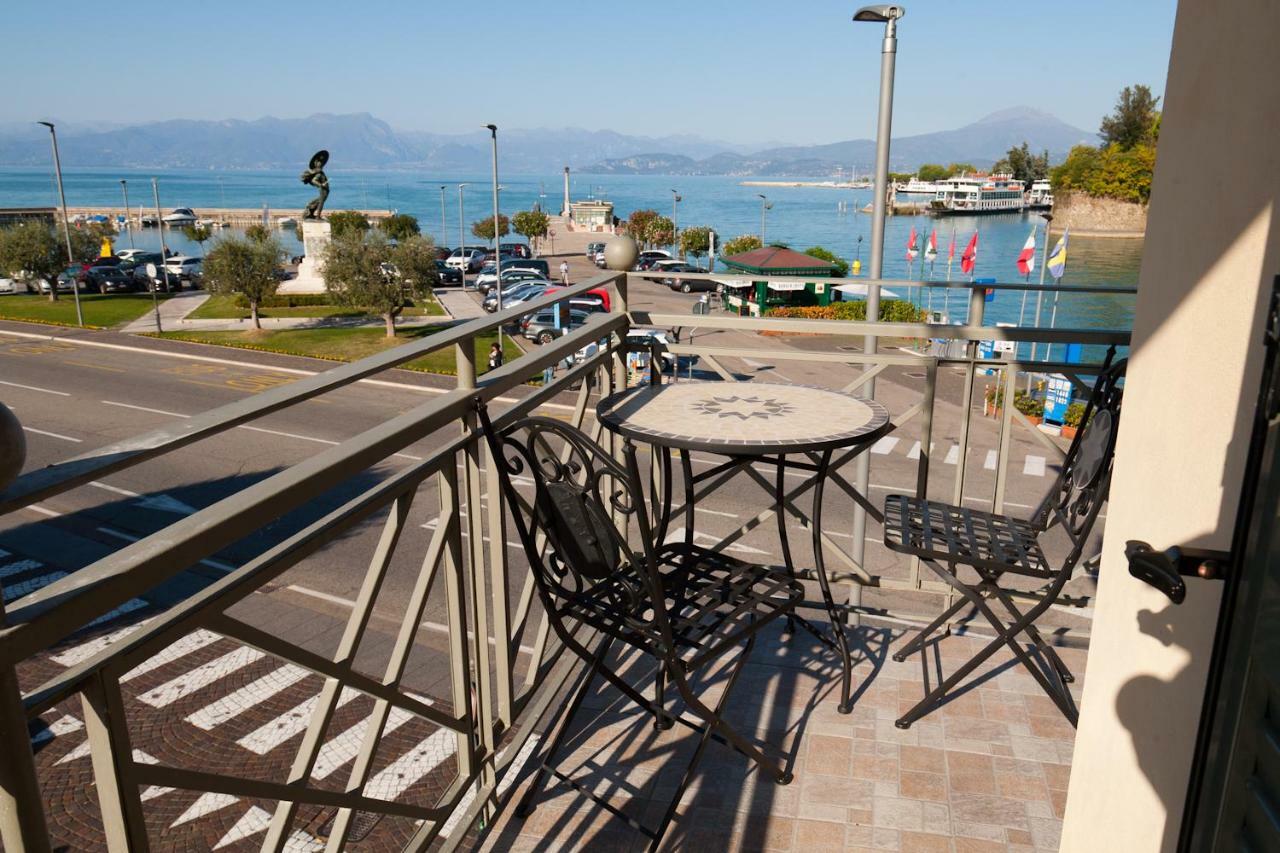 Relais Al Porto Hotel Peschiera del Garda Exterior photo